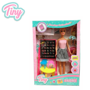 TINY MAESTRA